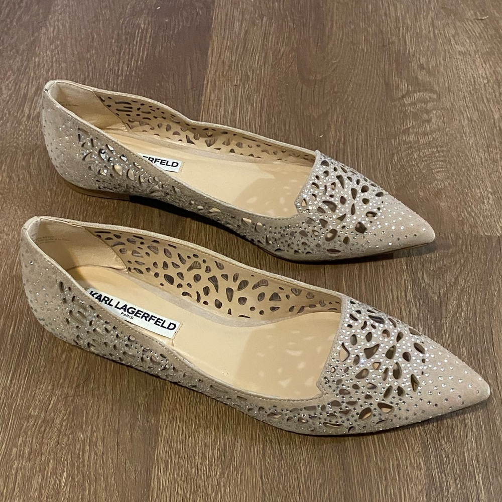 NEW without tags, never worn outside! Excellent condition flats!
